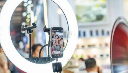 彩虹夫妇，停播