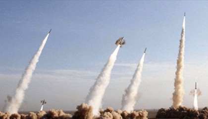 “中美开战前48小时”言论炸锅！中日韩相视一笑，决定联合行动