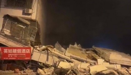直击柳州柳南5.2级地震：一家糖烟酒店坍塌，老板报平安