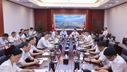 马军与安徽建工集团控股有限公司党委书记、董事长杨善斌举行工作座谈