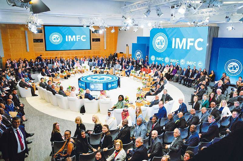 潘功胜：按全口径计算，人民币已成为全球第三大支付货币