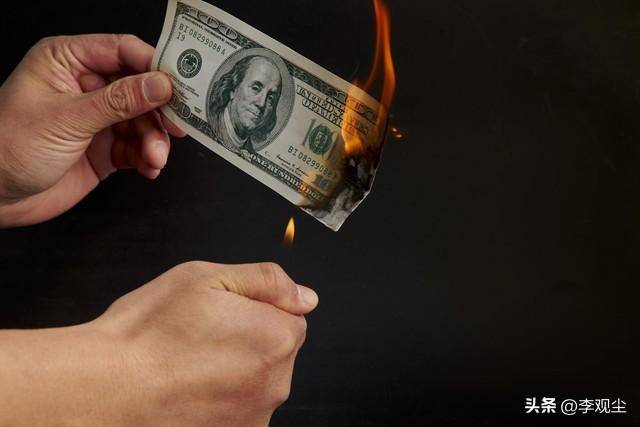 美元地位越来越弱？全球结算占比不足50%，人民币强势抢夺市场