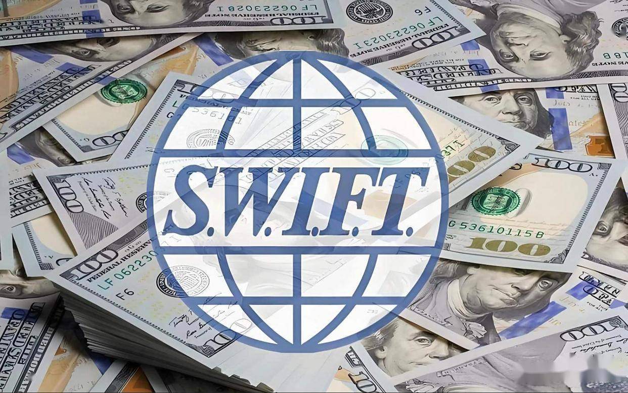 跟进美国，中国在港落地《稳定币条例》，中美金融博弈并非充Q币