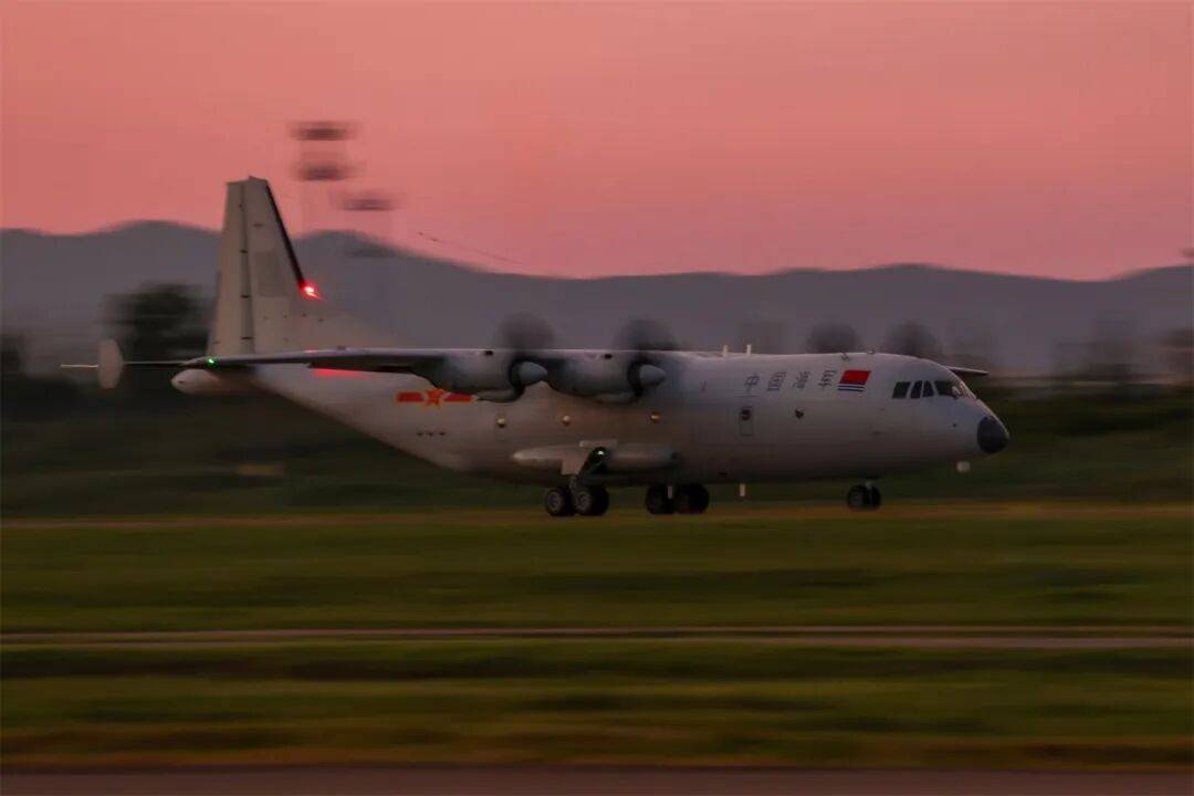深海布网，云端猎鲨！