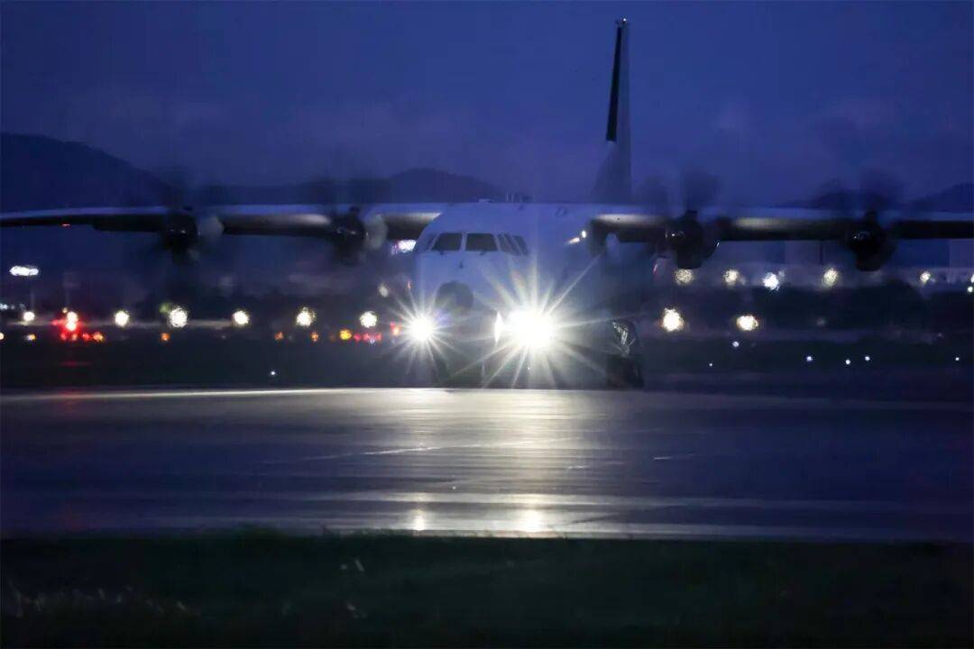 深海布网，云端猎鲨！