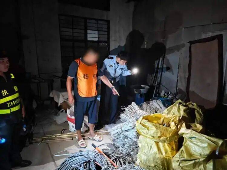 上海多个小区突发断网，警方通报：苏某、雷某某已被抓获！