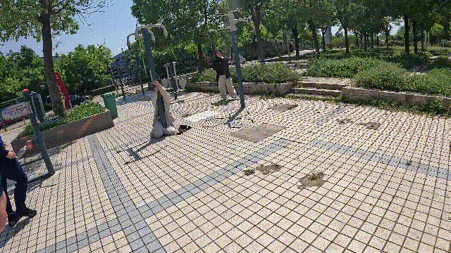 多人“跪”在街头报警！紧急提醒：损伤不可逆，不要跟风模仿