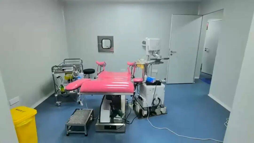 女记者暗访被打骨折、逃走胚胎师被患者死死抓住,杭州临平通报“某小区住宅内有人非法从事试管婴儿手术”:卫健部门、公安机关已立案调查